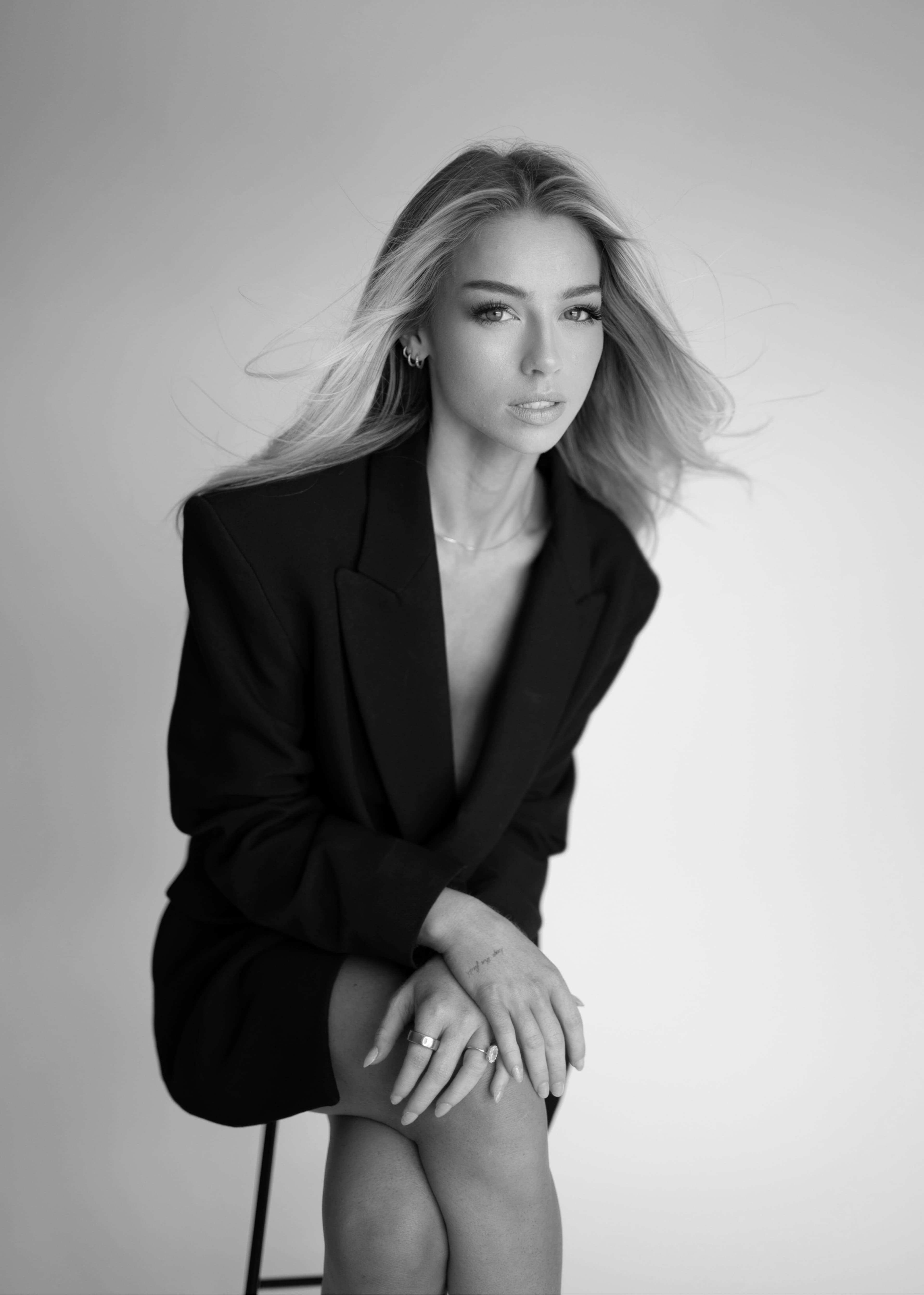 sydneygraceyoung photoshoot